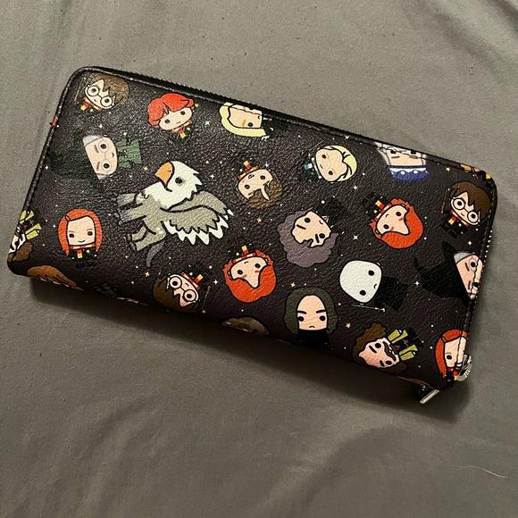 Loungefly Harry Potter Pattern Wallet - Picture 2 of 3